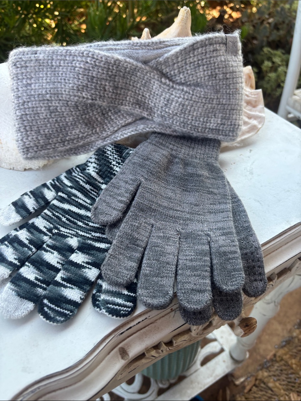 Calvin Klein Headband with two pair (unbranded) gloves.